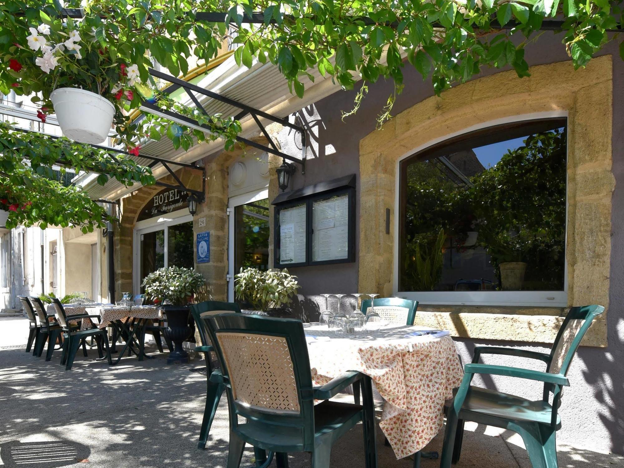 Logis Hotel Restaurant La Farigoule Sainte-Cecile-les-Vignes Экстерьер фото